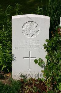 Dozinghem Military Cemetery - Nicholson, John
